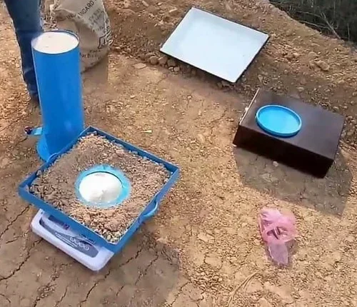 Ensayo de densidad de campo con cono de arena en Chiguayante